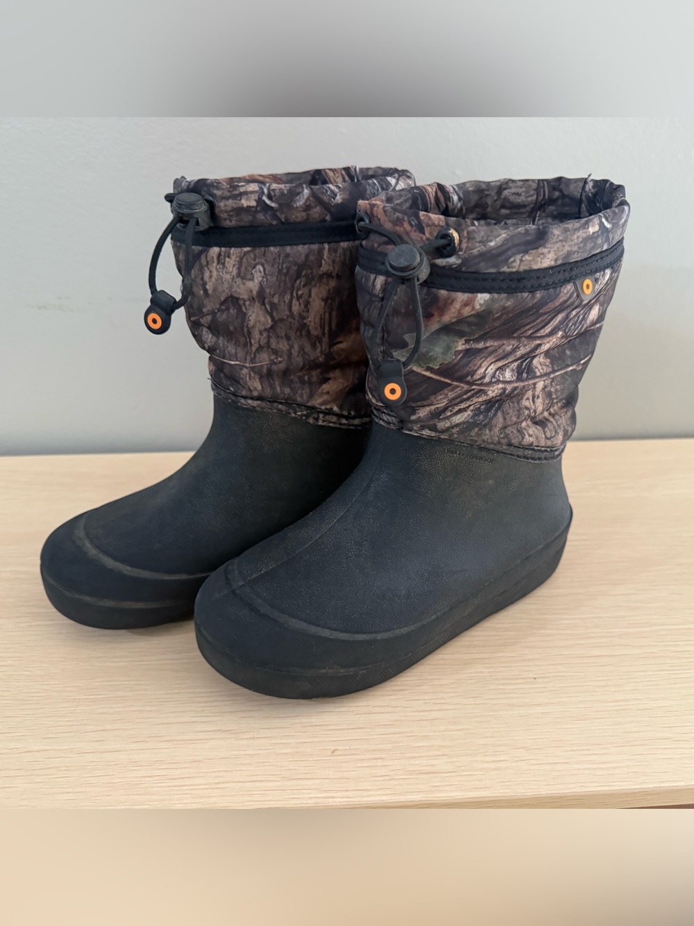 Bogs Kids Black Boots with Brown Camo Shaft